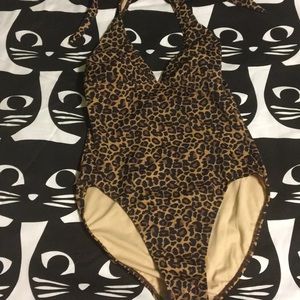 One piece leopard swimsuit